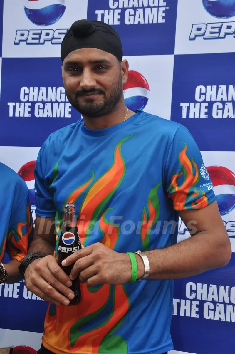 Harbhajan Singh Pepsi promo event at Wankhede