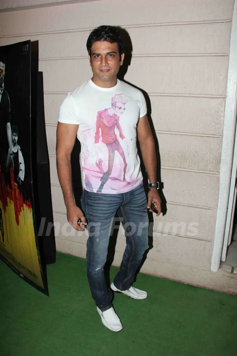Sharad Kelkar at 'Ragini MMS' movie success bash