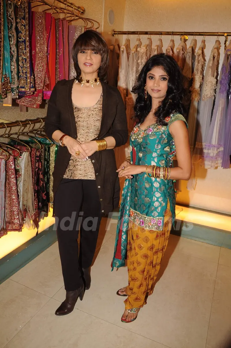 Neeta Lulla Style Ratan Rajput at Santacruz. .