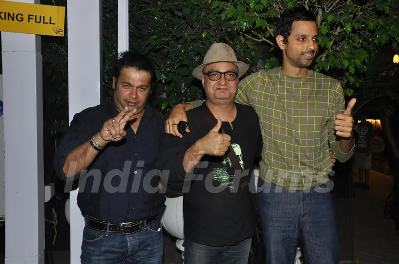 Vinay Pathak at Bheja Fry 2 success bash, Cest la Vie