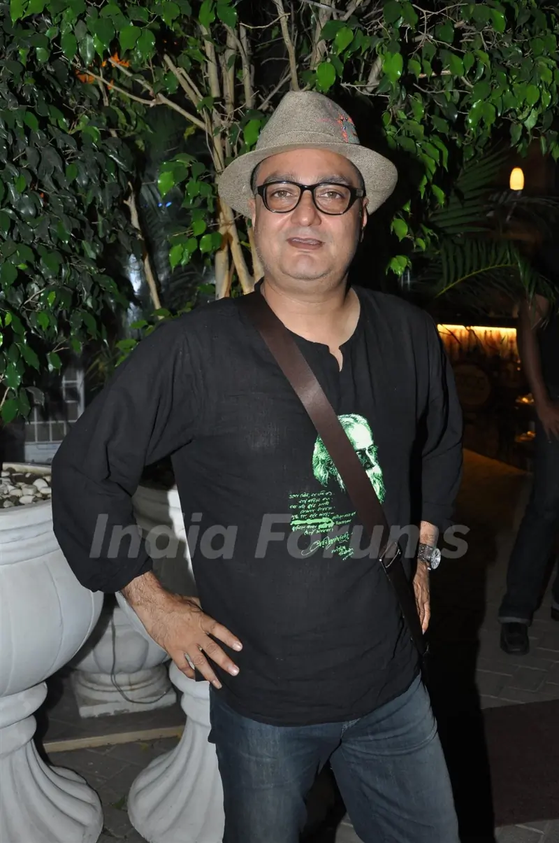 Vinay Pathak at Bheja Fry 2 success bash, Cest la Vie