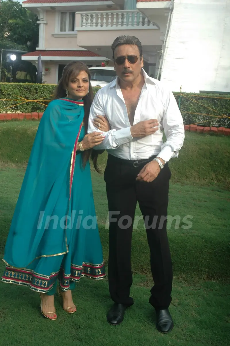 Jackie Shroff, Sheeba at Neil Ko Pakadna on location in Madh