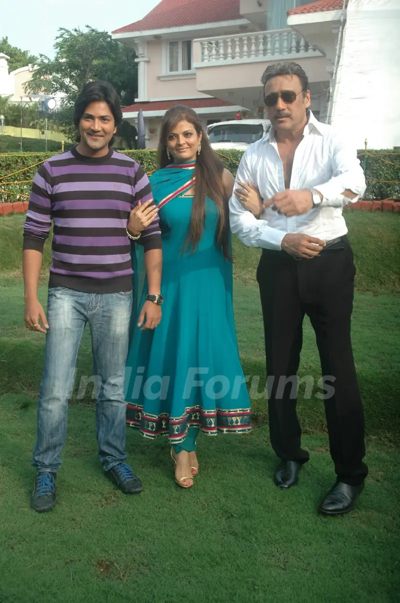 Jackie Shroff, Sheeba at Neil Ko Pakadna on location in Madh