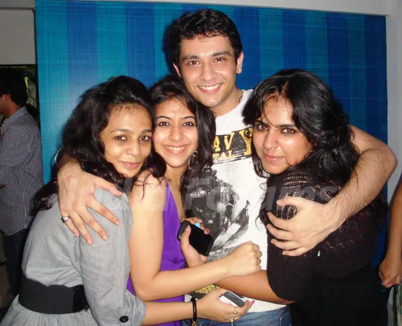Guest at Abhishek Sharma Birthday Bash by co-stars of Sasural Simar Ka