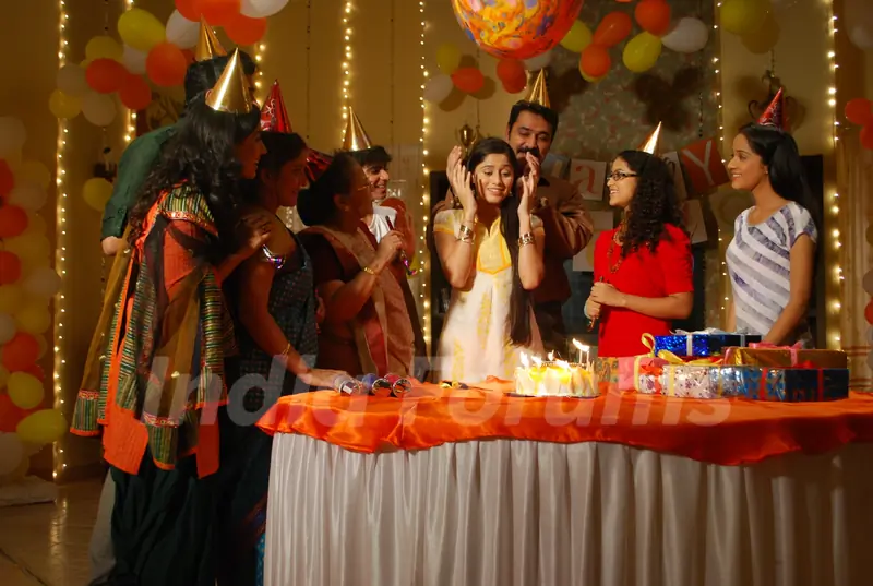 Still scene from tvshow Navya