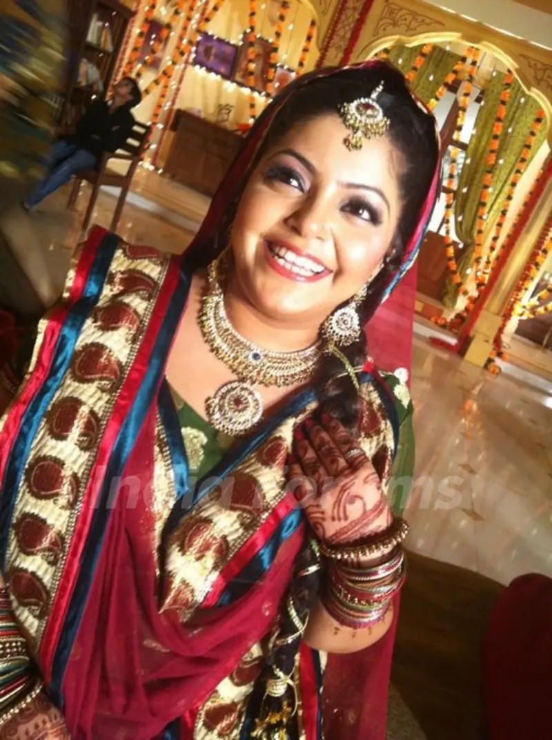 Divya Bhatnagar as Meeta Sodi
