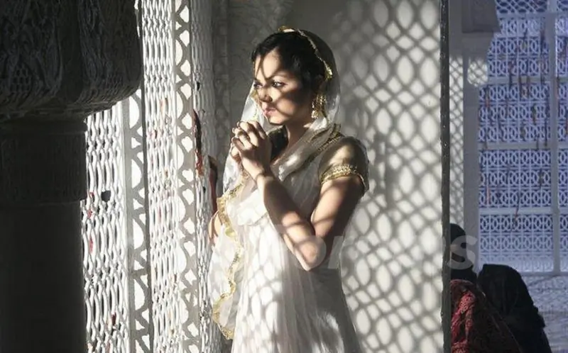 Drashti Dhami as Geet