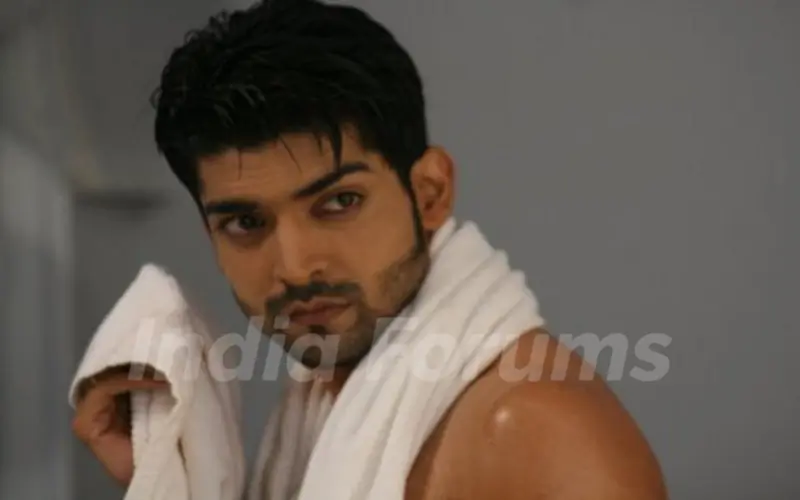 Gurmeet Choudhary as Maan Singh Khurana