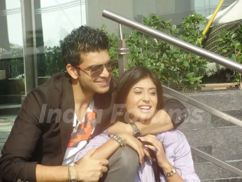 Karan Kundra & Kritika Kamra