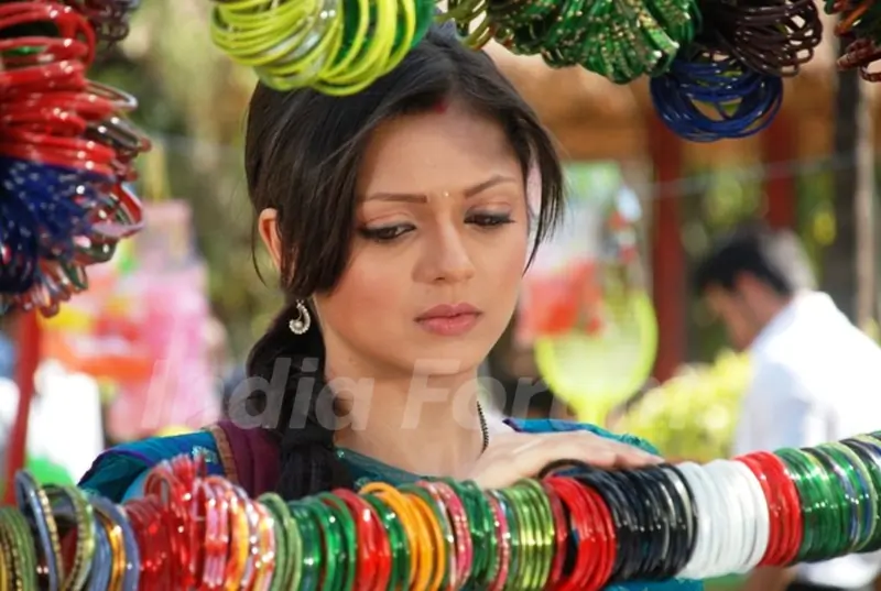 Drashti Dhami as Geet in GHSP