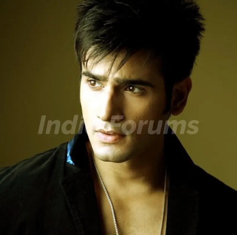 Karan Tacker