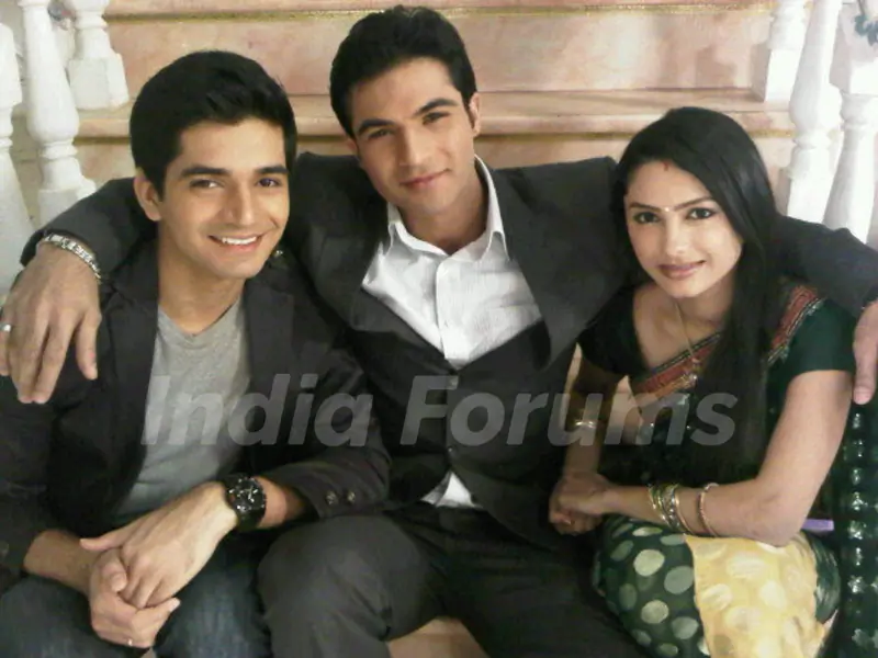 Mohammad Nazim, Vishal Singh and Rucha Hasabnis