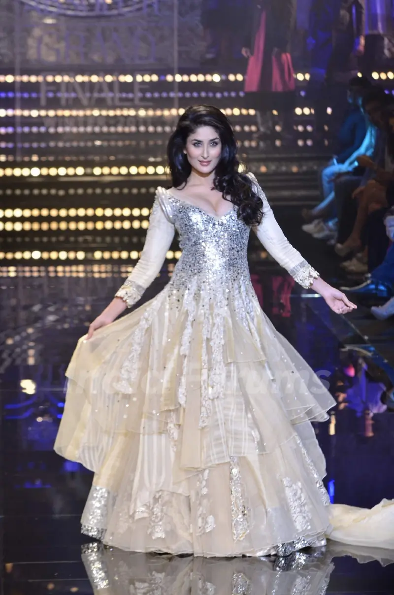 Kareena Kapoor showcase creation by designer Manish Malhotra during the Lakme Fashion Week Day 5 in Mumbai. .