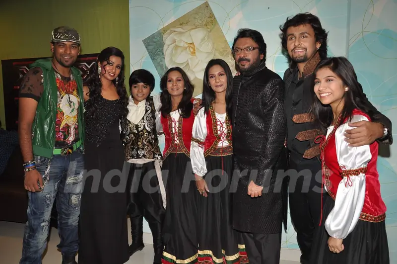 Shreya Ghoshal, Sonu Nigam and Sanjay Leela Bhansali on the sets of X Factor at Filmcity