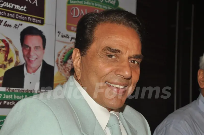 Dharmendra launch YUMMY CHEF 'Heat and Eat' at Novetal Hotel