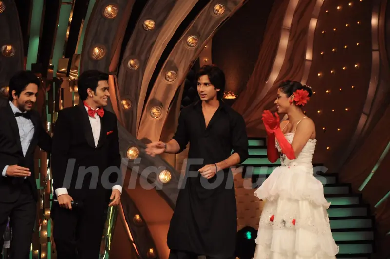 Shahid Kapoor on the sets of Just Dance in Filmcity, Mumbai