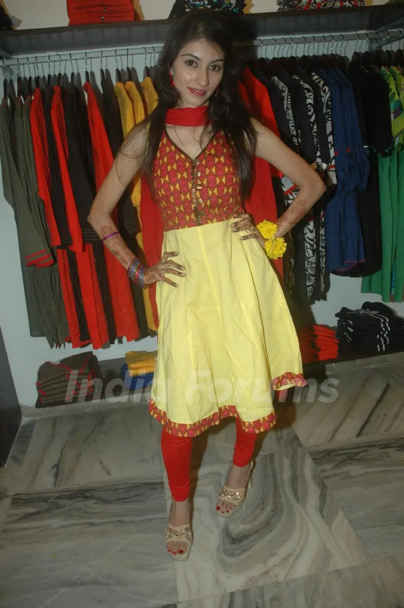 Richa Chadda and Sudeepa Singh at festive collection launch at Golmaal Store Lokhandwala, Andheri on 4th Sept 2011. .