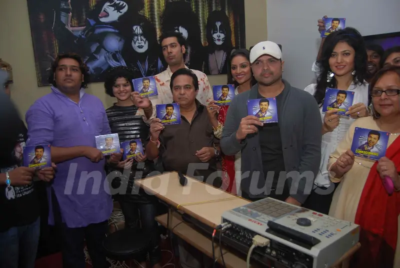 Himesh Reshammiya with entire team launches music of movie 'Damadamm'