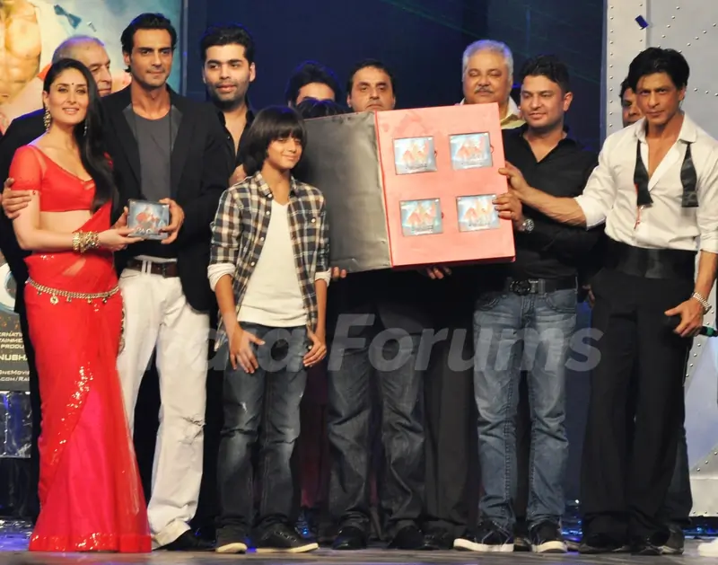 Cast and Crew on the Ra.One music launch
