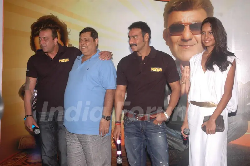 Lisa Haydon, Sanjay Dutt, David Dhawan & Ajay Devgn at the press meet of the film Rascals