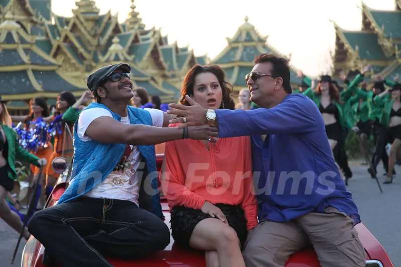 Still image from movie Rascals