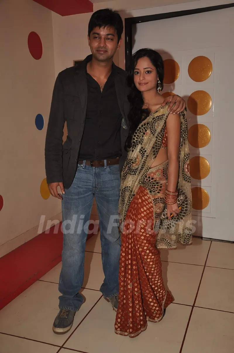 Anuj and Jayashree at 'Beend Banoongaa Ghodi Chadhunga' tvshow celebrate the completion of 100 episo