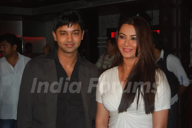 Anuj Thakur with Nausheen Ali Sardar at 'Beend Banoongaa Ghodi Chadhunga' party