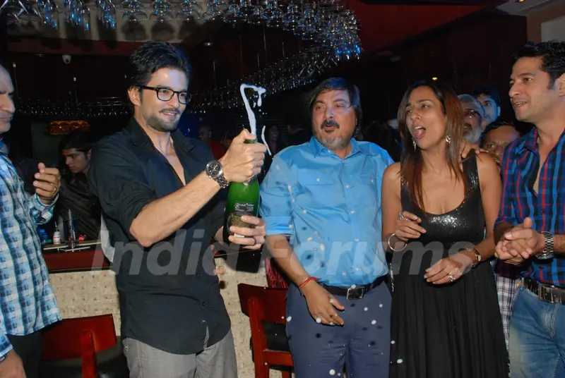 RaQesh Vashisth with Tony and Deeya Singh Celebrating 200 episodes of 'Maryaada Lekin Kab Tak'