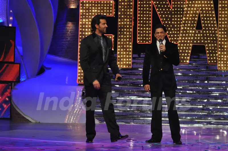Shah Rukh Khan and Hrithik Roshan at the finale of Just Dance at Filmcity, Mumbai
