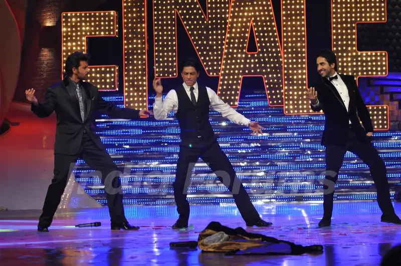 Shah Rukh Khan, Ayushmann and Hrithik Roshan at the finale of Just Dance at Filmcity, Mumbai