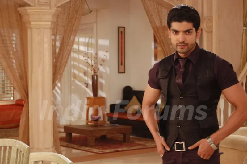 Gurmeet Choudhary as Maan Singh Khurana in GHSP