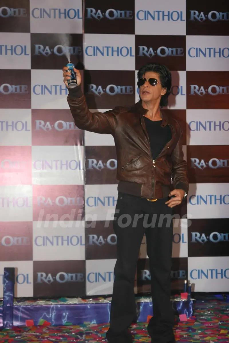 Shah Rukh Khan unveils Cinthol- Ra.one Deo