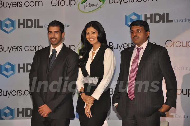 Shilpa Shetty during the launch of new website 'GroupHomeBuyers.Com' for home buyers at Hotel Novotel in Mumbai