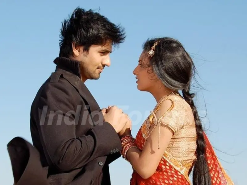 Additi Gupta and Harshad Chopra as Prem and Heer