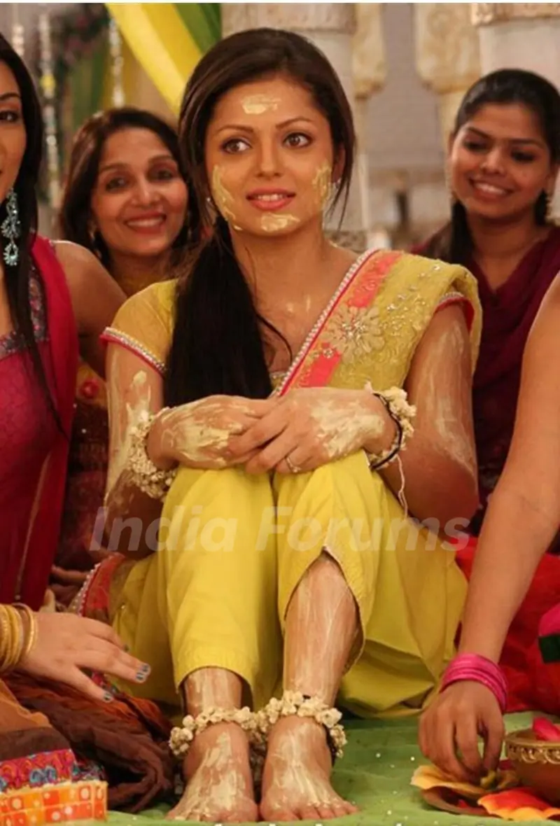 Drashti Dhami aka Geet in Geet Hui Sabse Parayi
