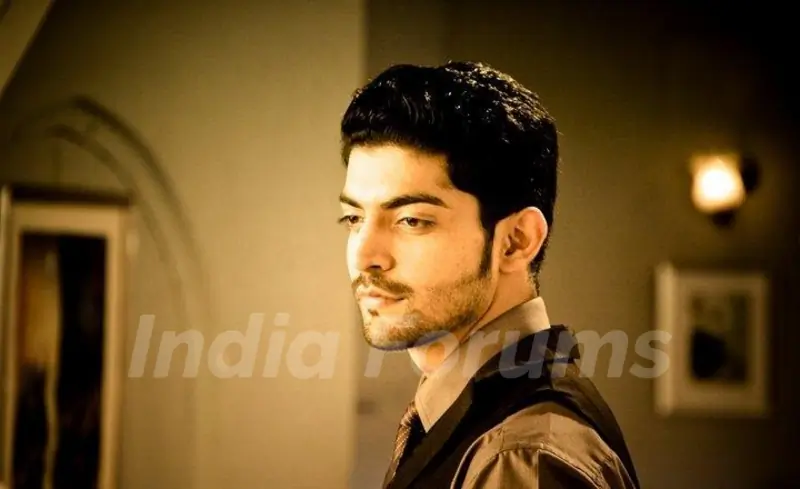 Gurmeet Choudhary as Maan in Geet Hui Sabse Parayi