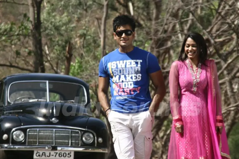 Karan Tacker and Yashashri Masurkar In Their Show Rang Badalti Odhani