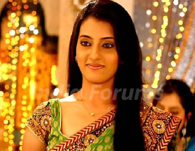 Additi Gupta in Kis Desh Mein Hai Meraa Dil