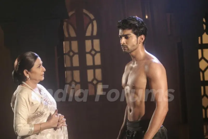 Gurmeet Choudhary as MSK looking angry
