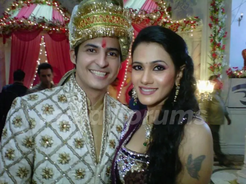 Kajal Pisal with Mohit Malhotra in Bade Acche Laggte Hai