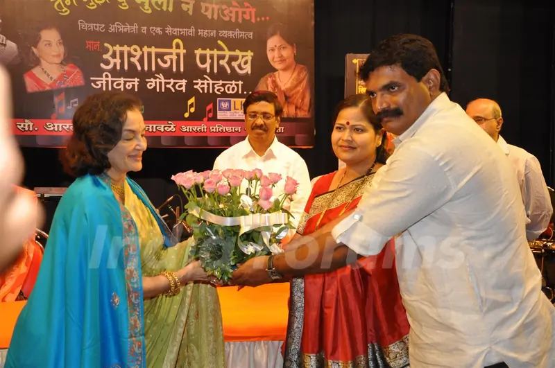 Asha Parekh at felicitation and musical program in her honour 'Asha Parekh Sangeet Rajani' at Bhaidas Hall in Vile Parle, Mumbai