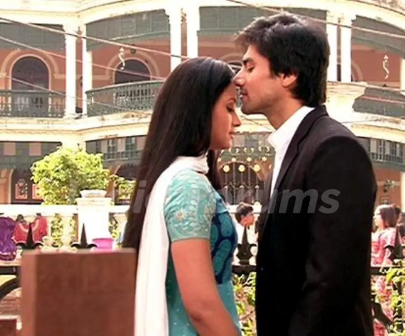 Still image of Anurag and Taani from Tere Liya