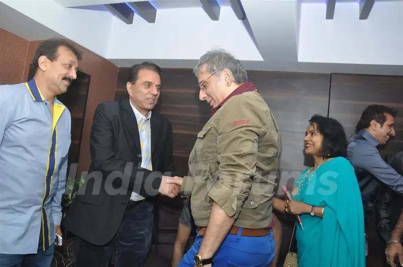 Dharmendra at Parvez Lakdawala's party