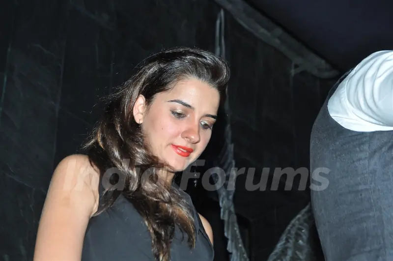 Shruti Seth grace Fashion show hosted by Suzanne Roshan for Feme Fashions