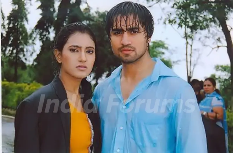 Additi Gupta and Harshad Chopra as Heer and Prem