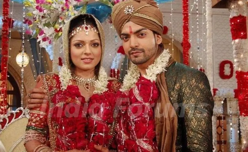 Still image of Maan and Geet from show Geet Hui Sabse Parayi