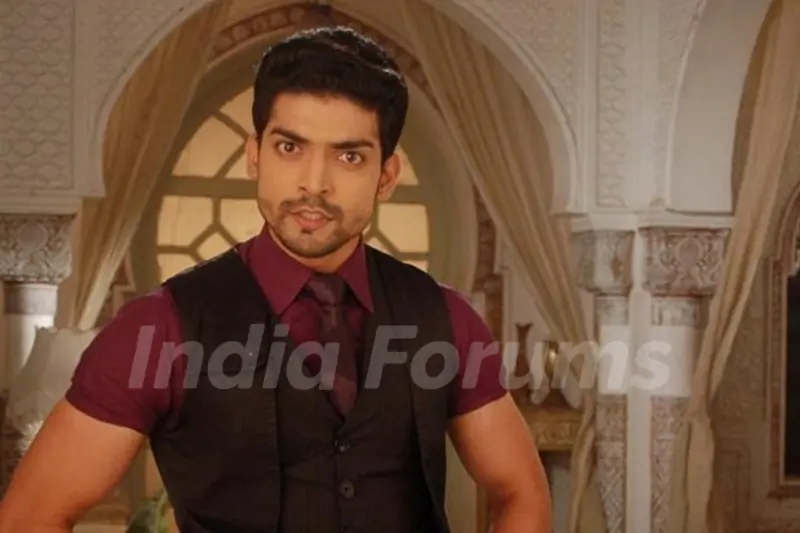 Gurmeet Choudhary as Maan in angry mood