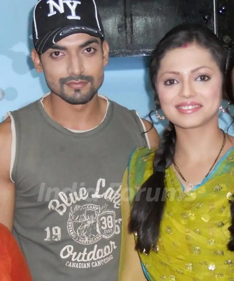 Drashti Dhami Gurmeet Choudhary on the set of geet