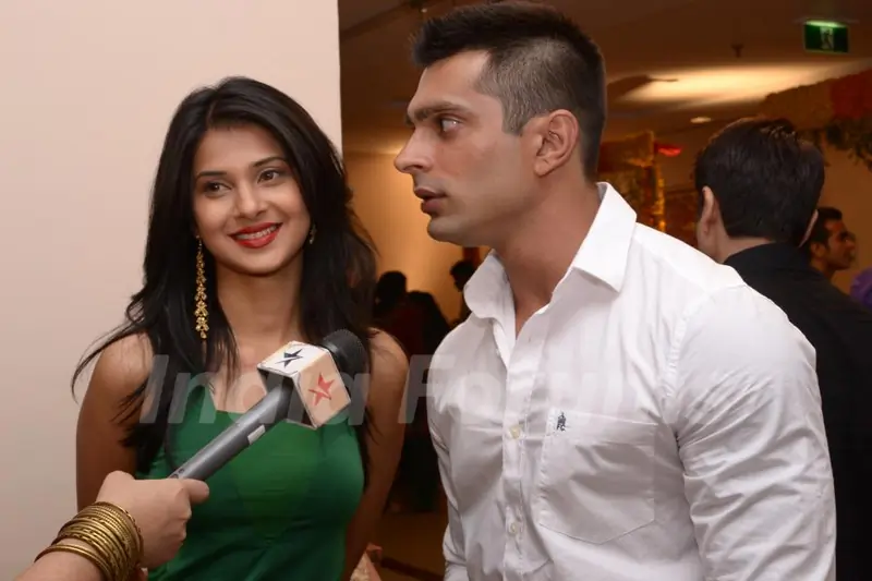 Jennifer Winget & Karan Singh Grover at Saas Bahu Aur Saazish Bash 2011