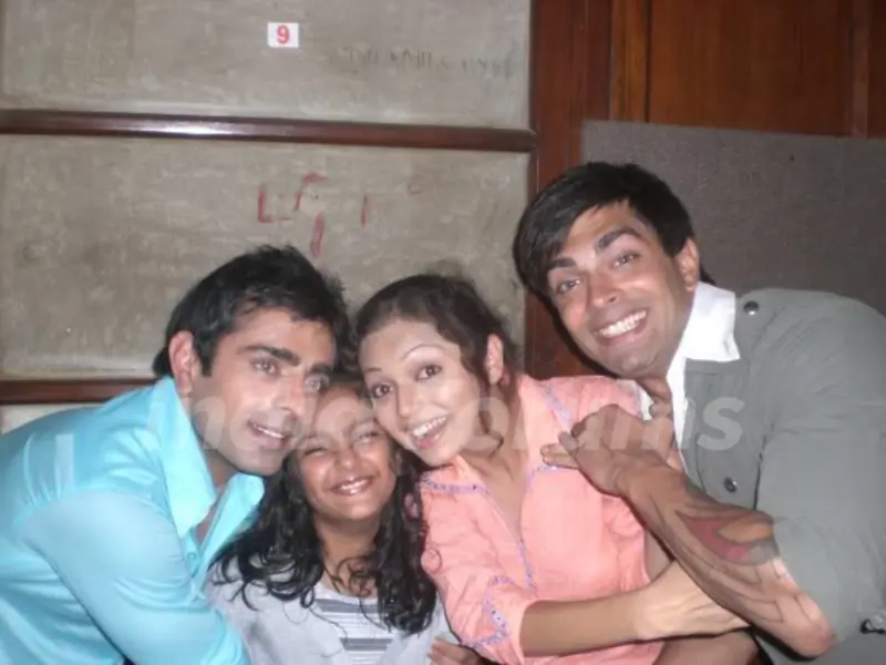 Dill Mill Gayye cast